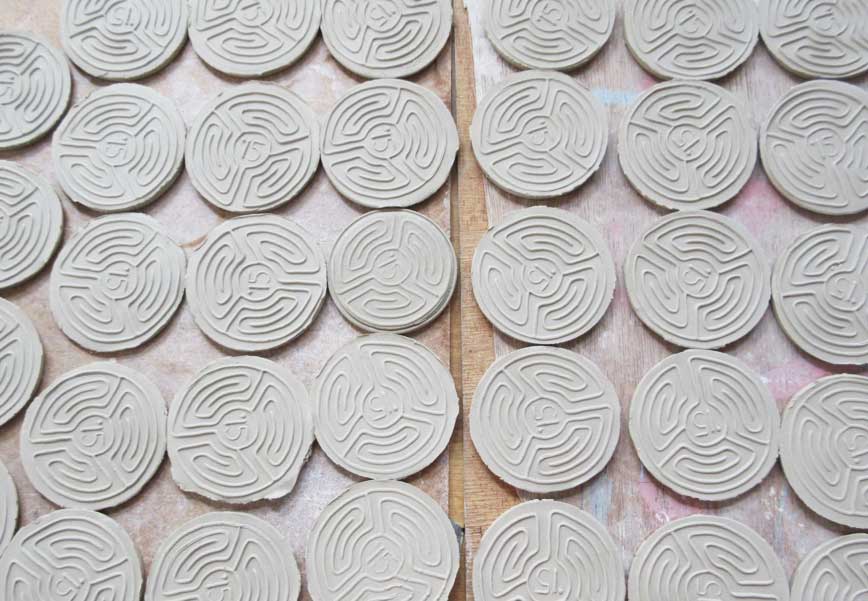 De eerste 100 lopers van het labyrint krijgen een bijzondere medaille